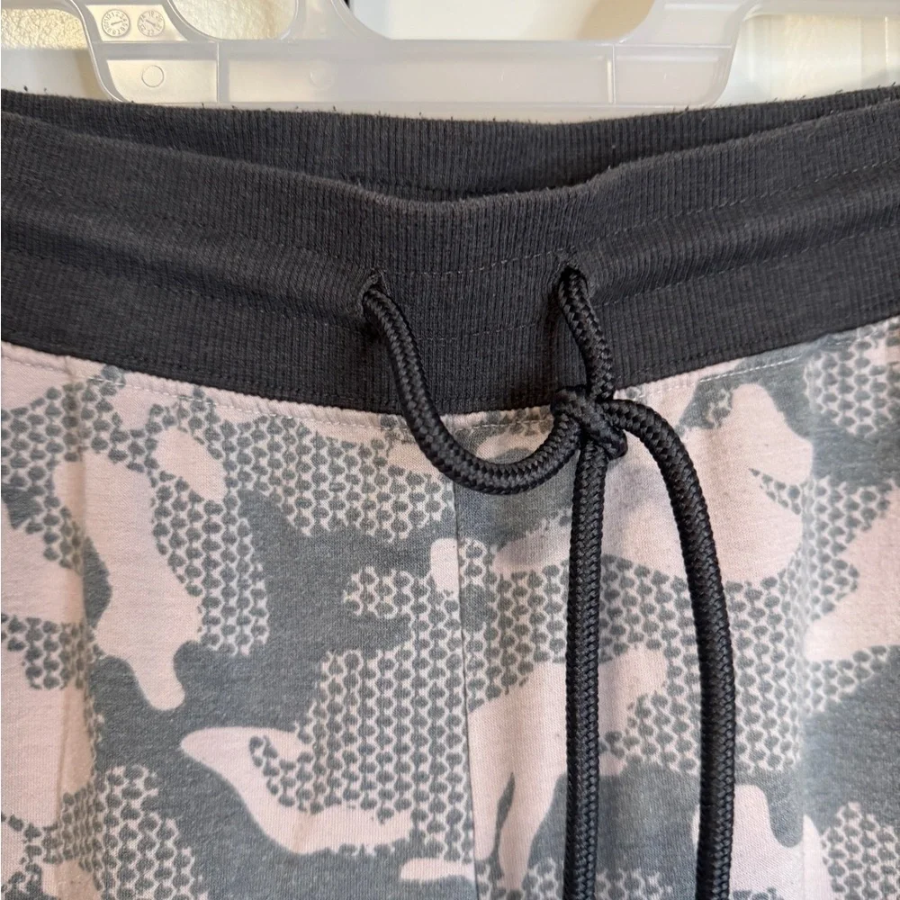 Reebok Camo Jogger Sweatpants Women’s Large Gray Pink Athletic Fleece Loung